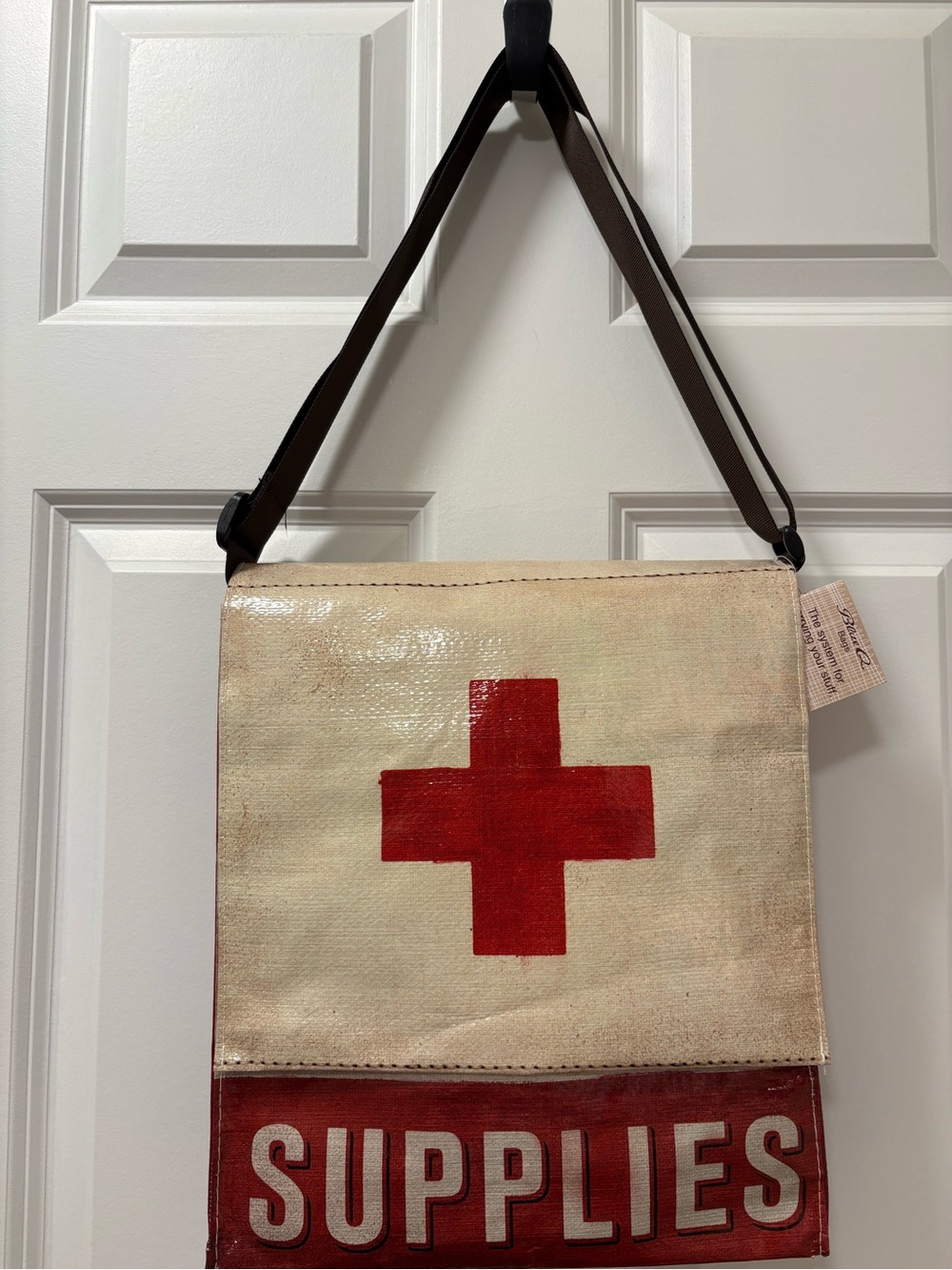 Blue Q NWT Recycled “Supplies” Messenger Crossbody Bag Medical Nurse Novelty - Picture 2 of 7